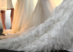 Svatební šaty